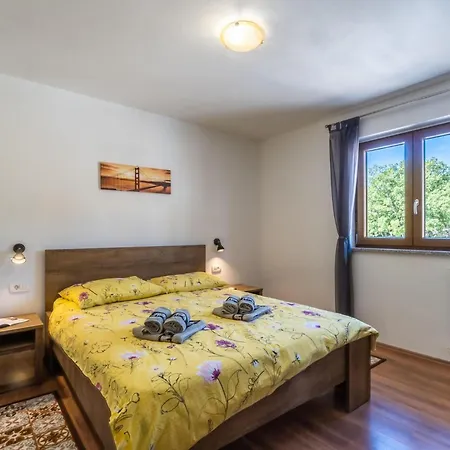 Lush In Sv Lovre Labinski With Private Pool * Viskovići